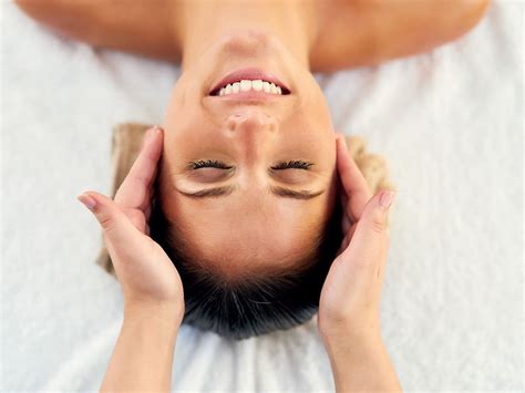 Sinnliche Ganzkörpermassage Erotik Massage Planken